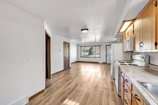 522 Mill St, Algoma, WI 54201 - Photo 5