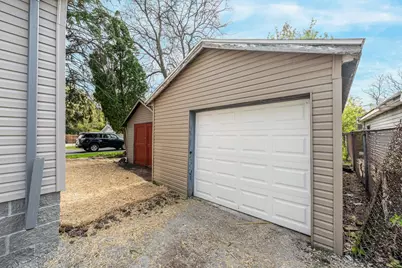 1813 Ashland Street, Oshkosh, WI 54902 - Photo 13