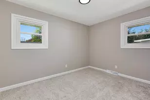 1519 Adams Ave, Oshkosh, WI 54902 - Photo 15