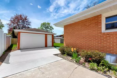 1519 Adams Avenue, Oshkosh, WI 54902 - Photo 3