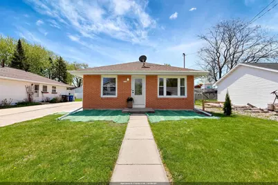 1519 Adams Avenue, Oshkosh, WI 54902 - Photo 1
