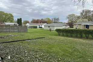 715 John St, Menasha, WI 54952 - Photo 5