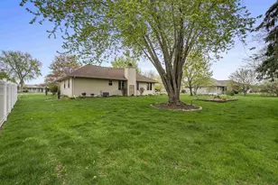 2298 Lost Dauphin Rd, De Pere, WI 54115 - Photo 51
