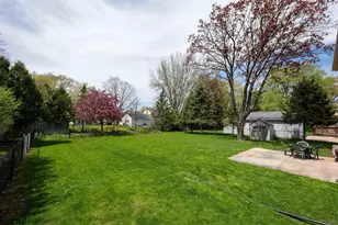1235 S Westhaven Dr, Oshkosh, WI 54904 - Photo 43