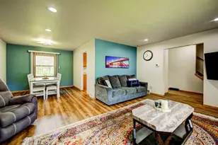 1235 S Westhaven Dr, Oshkosh, WI 54904 - Photo 5