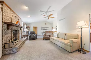 670 5th Ave, Winneconne, WI 54986 - Photo 9