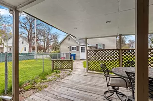 646 W 1st St, Menasha, WI 54952 - Photo 35