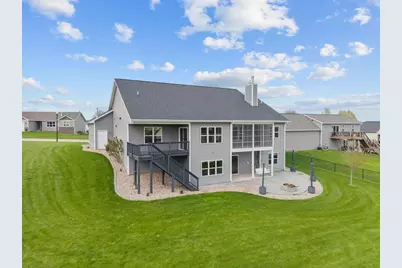 306 Ashtin Way, Hortonville, WI 54944 - Photo 3
