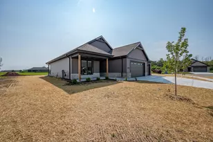 2025 Everett Dr, De Pere, WI 54115 - Photo 43