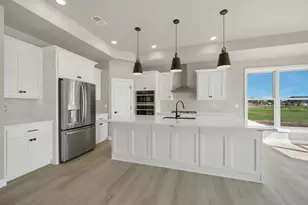 2025 Everett Dr, De Pere, WI 54115 - Photo 11