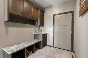 932 Meadowlark Rd, De Pere, WI 54115 - Photo 15