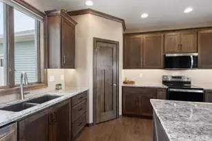 932 Meadowlark Rd, De Pere, WI 54115 - Photo 5