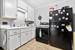 623 E Irving Ave, Oshkosh, WI 54901 - Photo 39