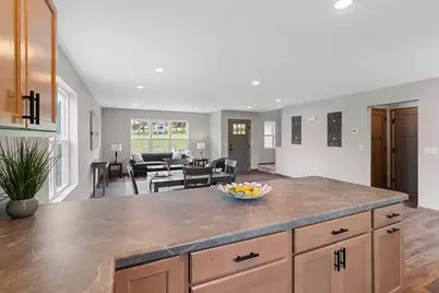 1801 Southland Lane, New London, WI 54961 - Photo 9