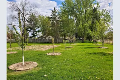 N4687 Church Street, New London, WI 54961 - Photo 7
