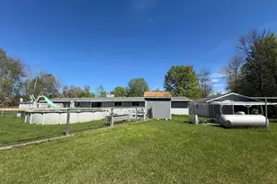 N2813 Bay De Noc Dr, Menominee, MI 49858 - Photo 23