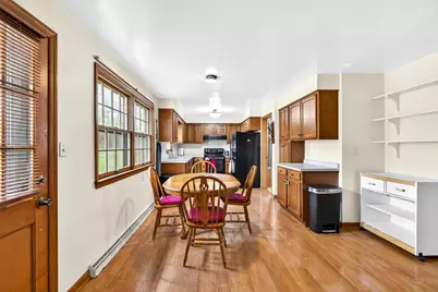 1221 Division Street, Green Bay, WI 54303 - Photo 9