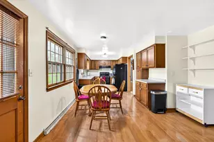 1221 Division St, Green Bay, WI 54303 - Photo 9
