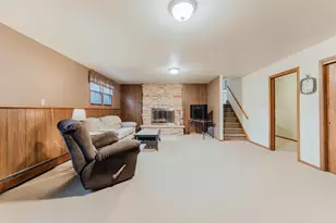 5154 Village Rd, Butte Des Morts, WI 54927 - Photo 23