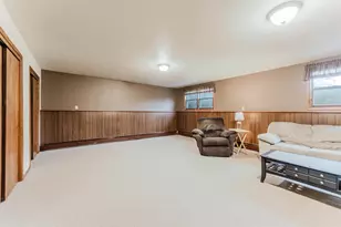 5154 Village Rd, Butte Des Morts, WI 54927 - Photo 25