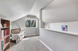 982 Holzer St, Green Bay, WI 54303 - Photo 13