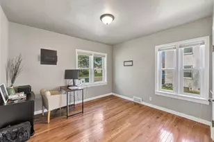 982 Holzer St, Green Bay, WI 54303 - Photo 11
