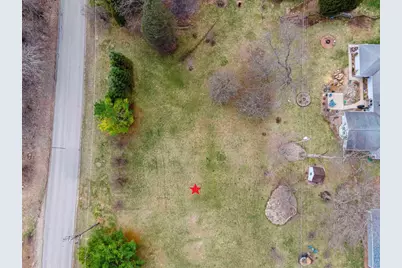 2525 Breezewood Lane, Neenah, WI 54956 - Photo 7