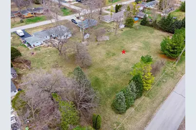 2525 Breezewood Lane, Neenah, WI 54956 - Photo 3
