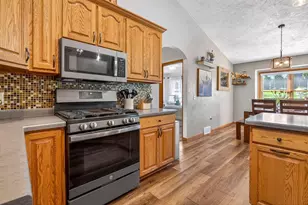 220 East Ridge St, New London, WI 54961 - Photo 9
