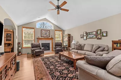 W7245 Sunfield Drive, Greenville, WI 54942 - Photo 5
