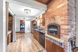 301 Iroquois Ave, Green Bay, WI 54301 - Photo 11