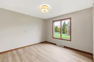 1138 E Capitol Dr, Appleton, WI 54911 - Photo 13