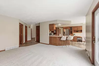 1138 E Capitol Drive, Appleton, WI 54911 - Photo 5