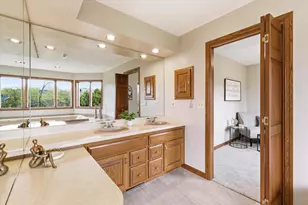 1138 E Capitol Dr, Appleton, WI 54911 - Photo 21