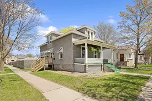 1328 10th St, Marinette, WI 54143 - Photo 3