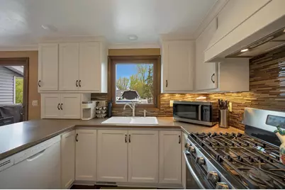 413 S Good Hope Road, De Pere, WI 54115 - Photo 23