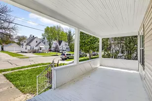 355 Oak St, Menasha, WI 54952 - Photo 3