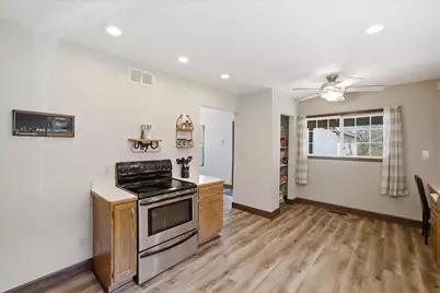7684 107th Street, Milwaukee, WI 53224 - Photo 9