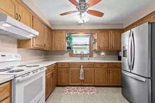 707 S Joseph St, Appleton, WI 54915 - Photo 9