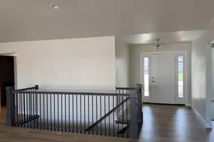 1376 Kenzie Ct, De Pere, WI 54115 - Photo 7