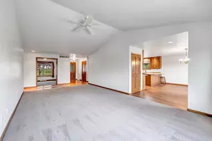 1072 Traboh Ct, De Pere, WI 54115 - Photo 5