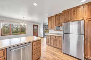 1072 Traboh Ct, De Pere, WI 54115 - Photo 15