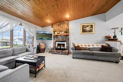 2793 Aquarius Road, Green Bay, WI 54311 - Photo 5