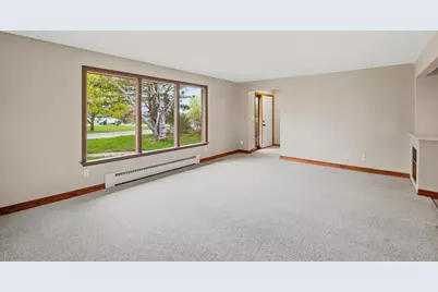 1223 Guns Street, Green Bay, WI 54311 - Photo 7