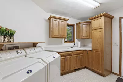 W5472 Edelweiss Court, Appleton, WI 54913 - Photo 15