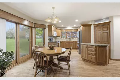W5472 Edelweiss Court, Appleton, WI 54913 - Photo 7