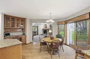 W5472 Edelweiss Ct, Appleton, WI 54913 - Photo 5