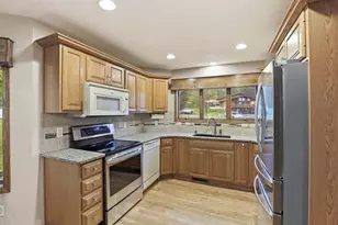 W5472 Edelweiss Ct, Appleton, WI 54913 - Photo 9