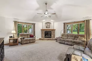 W5472 Edelweiss Ct, Appleton, WI 54913 - Photo 17