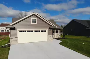 N9339 Gemstone Ct, Appleton, WI 54915 - Photo 3